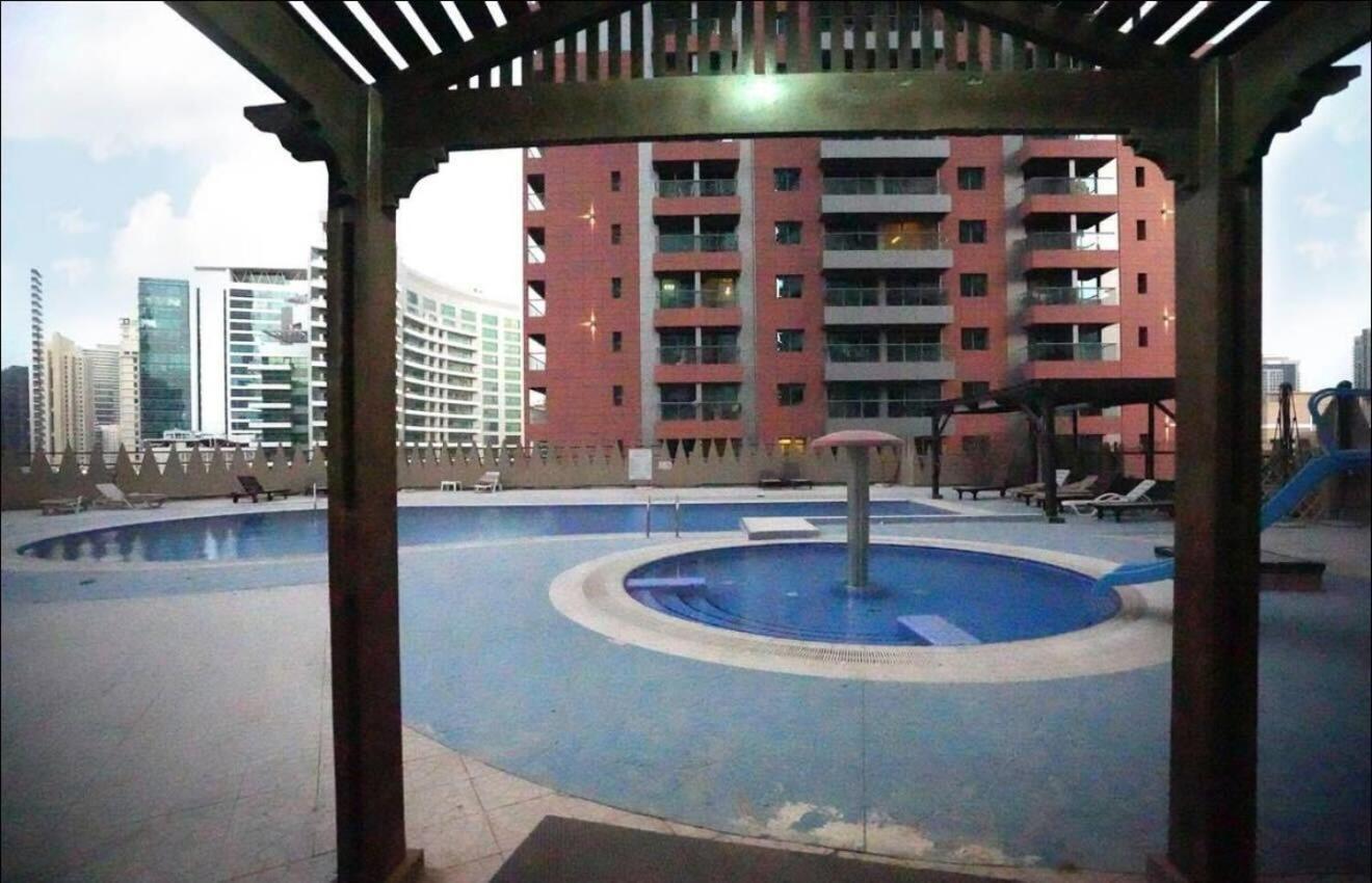 Beautiful Partition In Barsha Heights دبي